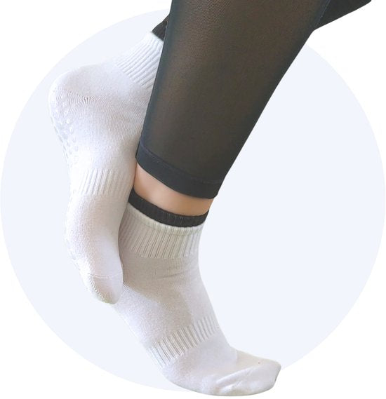 Hilvard Pilates sokken - Yoga sokken - Enkelsokken - 3 Paar - Wit en Zwart - Anti-slip sokken - One size fits all