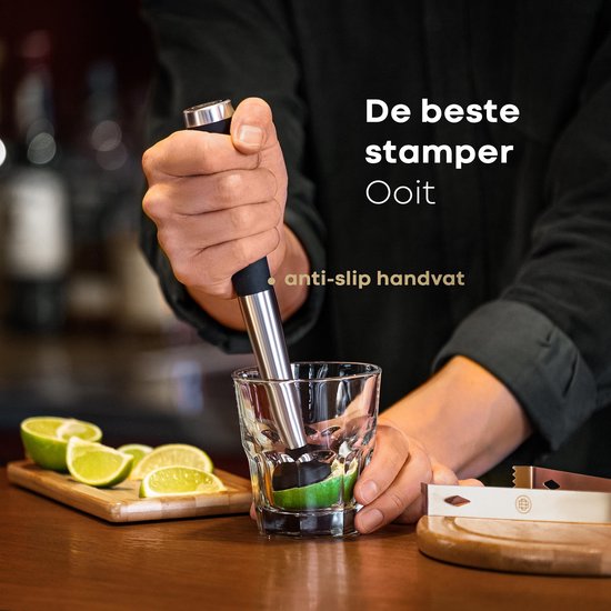 BarDeluxe® Cocktail Shaker Set - 5-Delig Boston Shaker - Cocktail Set met Stamper, Zeef, Barlepel & Receptenboek - Inclusief Luxe Geschenkdoos - Zilver