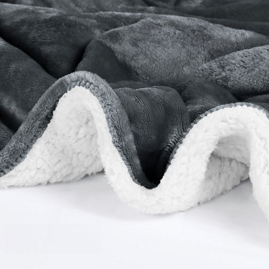 VAIVE Luxe Sherpa Fleece Deken 220x240 cm - Superzacht - Plaid voor Bank, Bed of Woonkamer Decoratie - Dekens - Plaids - Dekentje – Grijs
