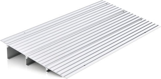 Coast Oprijplaat – Verstelbaar – Aluminium – Antislip – 317 kg max. belastbaar – 86,5 x 41,5 x 8,5 cm – Zilver