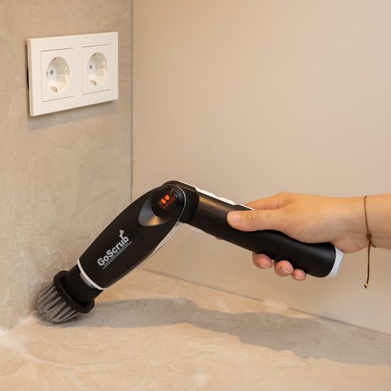 GoScrub® Elektrische Schoonmaakborstel Met Steel – Hero V1 – Zwart – 8 Opzetstukken
