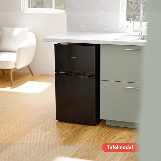 KitchenBrothers Koelkast - 61L Koelvak - 24L Vriesvak - IJskast - Koelvriescombinatie - Frigo - Vrijstaand - Zwart
