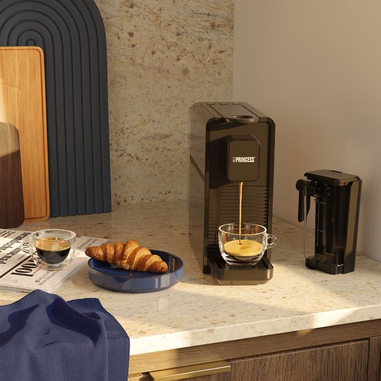 Princess Capsule Koffiemachine met Melkopschuimer - 249455 – Geschikt voor Nespresso – 20 Bar – Espresso, Cappuccino & Latte – Compact – Automatisch Melksysteem - 1400 W