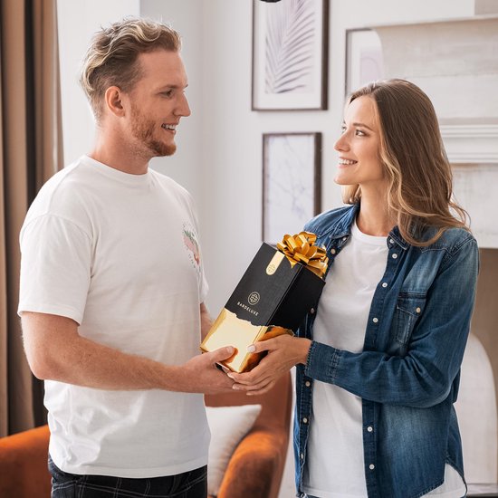 BarDeluxe® Cocktail Set - 3-Delig 750 ml Cocktailshaker met Jigger & Stamper - Inclusief Nederlandstalig Receptenboek - Luxe Cadeau - Goud