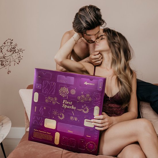 EasyToys x Loveboxxx - First Sparks - Adventskalender Advent Kalender - Musthave voor Koppels - Cadeau Man - Cadeau Vrouw - Giftset - Adventskalenders - Kerst - Kerstcadeau - Adventskalender 2025