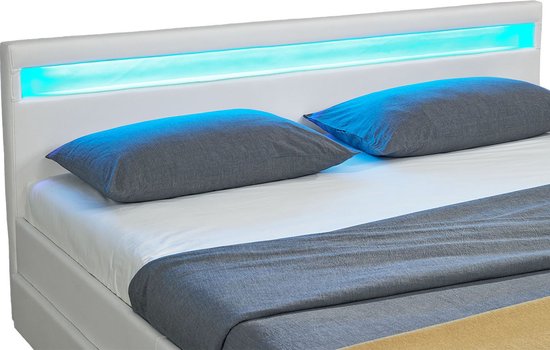 Juskys Gestoffeerd bed - 140 x 200 cm - Wit - LED Verlichting & Bedlades