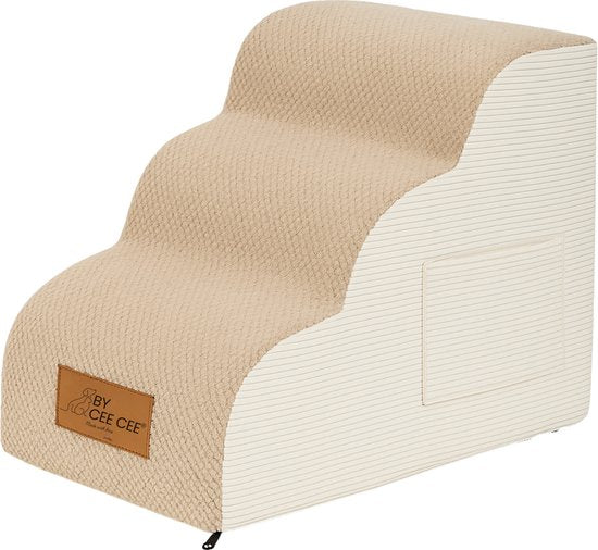 By Cee Cee – Hondentrap Kai – 40 x 57 x 40 cm – Voorzien Van Zelfherstellend Schuim En Anti-Slip Onderkant En Afritsbare Hoes – Voor Bank Of Bed – Bruin En Beige Textiel