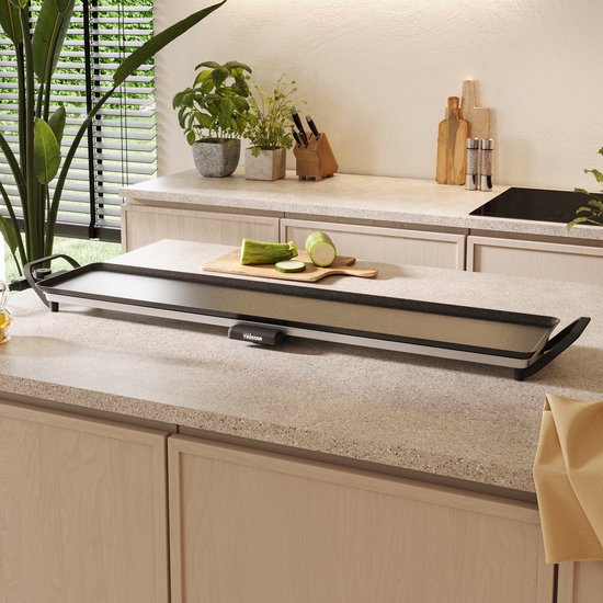 Tristar Grillplaat BP-2670- Tafelgrill XL: 100 x 23 cm - Voor binnen en buiten - BPA Free - Gourmet bakplaat voor op tafel - 10 tot 12 personen - Met regelbare thermostaat - Anti-aanbaklaag - Zwart