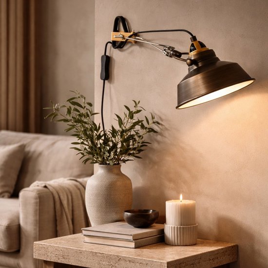 Bronzen wandlamp Nove 1320BR met E27 fitting, 190 cm snoer en schakelaar, industrieel design, van merk Mexlite, gemaakt van metaal en kunststof