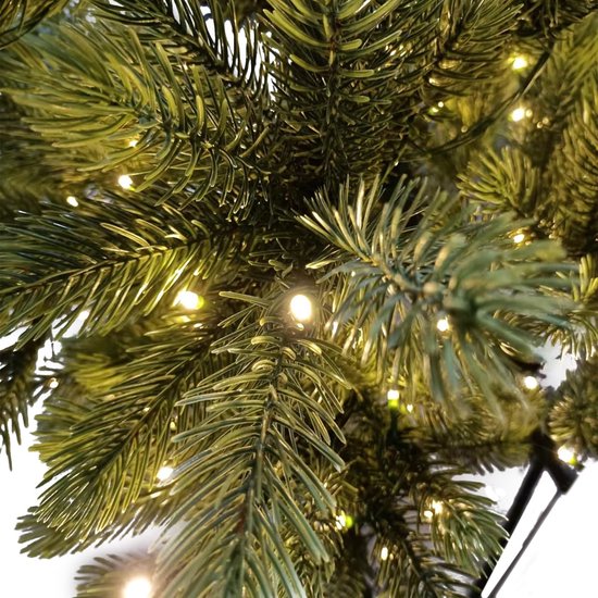 Wintervalley Trees - Kunstkerstboom Lucas met licht - 138x240cm - Groen
