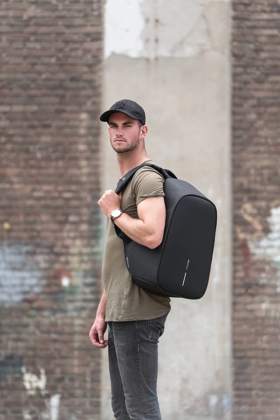 XD Design Bobby Hero XL - Anti-Diefstal Laptop Rugzak 21.5 liter - Zwart - Waterafstotend - Met USB oplaadpoort - 17 inch