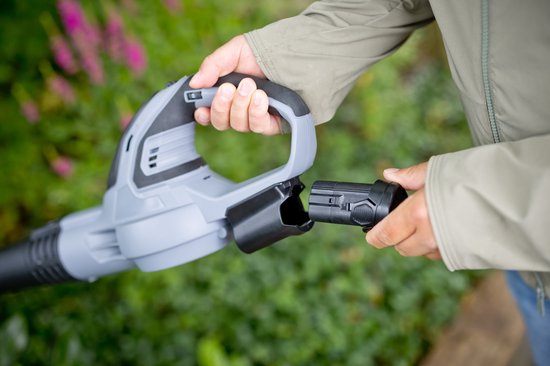 QLT Accu Bladblazer met Lader – Lichtgewicht en Krachtig Tuingereedschap voor Bladeren, Stof en Grasresten – 12V