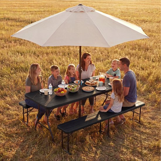 LifeGoods Inklapbare Picknickset – Voorzien Van Zwarte Houtnerf Look En Kofferontwerp En 2 Banken – Voor Tuin En Camping – Zwart HDPE En Staal – 180 x 74 cm