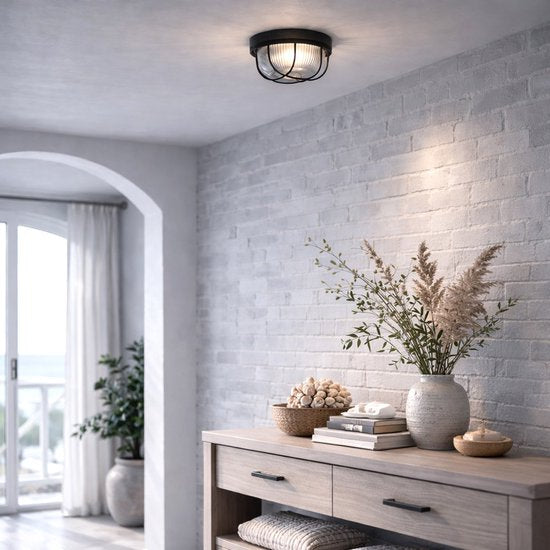 Plafondlamp Lisanne 1342ZW | Zwart metaal en glazen kap | Ø 17 cm, hoogte 8 cm | Mexlite | Trendy design voor binnengebruik