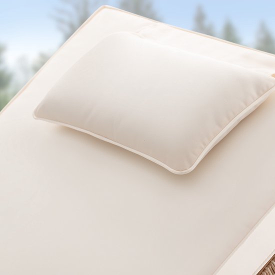 Luxe Polyrattan Ligstoel met Kussen – Verstelbaar – Weerbestendig – Crème – 162 x 64 x 86 cm – Draagvermogen 160 kg