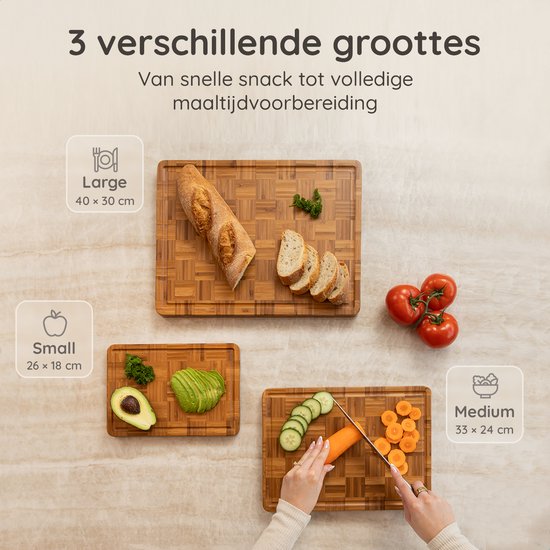 Deleca 3-delige Snijplankenset Bali met Houder - Snijplanken (40x30 | 33x24 | 26x18 cm) - Voor Japandi Keuken - Serveerplank, Kaasplank, Borrelplank, Snijplank en Tapasplank - Gecarboniseerd FSC Bamboe