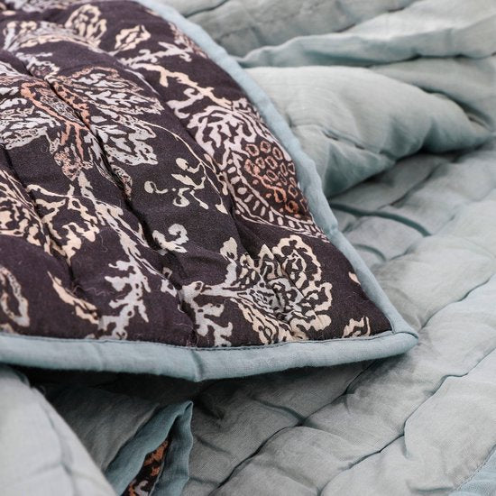 Mica Decorations Deken - Bloemenpatroon - 150 x 130 cm - Zwart