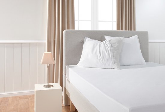 H&C Bamboo Memory Foam Hoofdkussen - Antibacterieel - Anti-Huisstofmijt - Voor Zijslapers