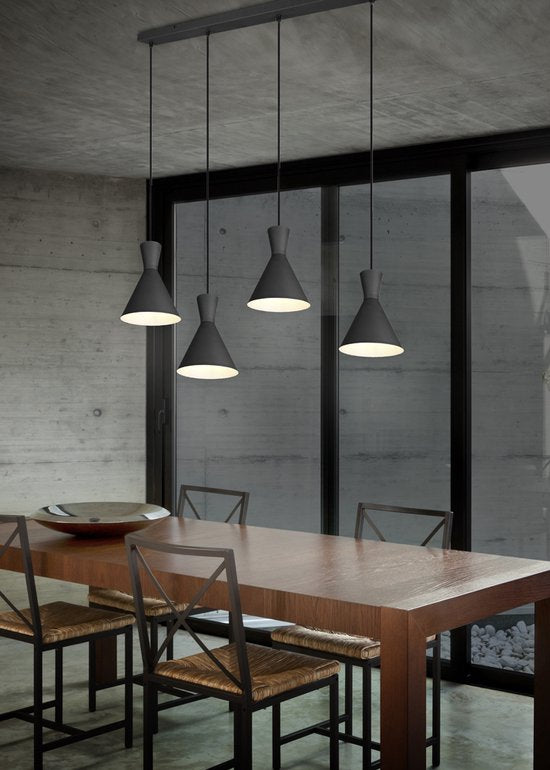 Trio Enzo Industriële Hanglamp – 4 Lichtpunten – E27 Fitting – Dimbaar – 90 × 20 × 150 cm – Zwart