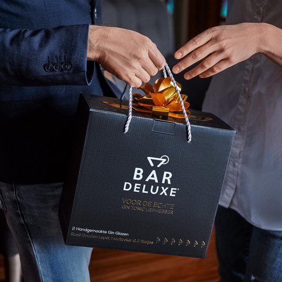 BarDeluxe® Gin Tonic Glazen - 500ml - Gin Tonic Geschenkset - Handgeblazen - Gin Glazen - 2 Stuks - Gin Set - Kristal - Cadeau voor Vrouw - Cadeau voor Man - Inclusief 2 Gin Glazen, Gin Tonic Lepel, Maatbeker, 2 RVS Rietjes & Receptenboekje