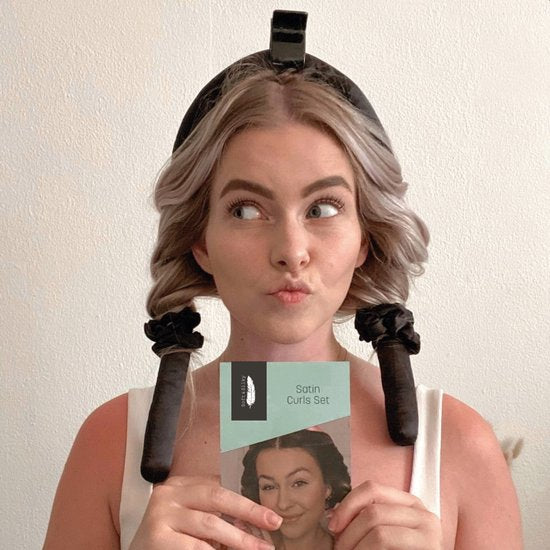 Soft & Silky Heatless curls - Satijn - Lint - Incl. 2 scrunchies en 1 haarklip - Haarrollers - Krulspelden - Krullen zonder hitte - Satijnen Haarkruller - Krullend haar producten