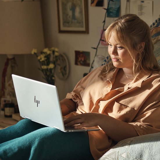 HP Envy x360 14-ES1013 - Intel Core Ultra 5 120U - 8GB - 512GB SSD - 14" Full-HD (1920x1080) 2-in-1 Touchscreen - Verlicht toetsenbord - Vingerprint Scanner - Win 11 Home - QWERTY