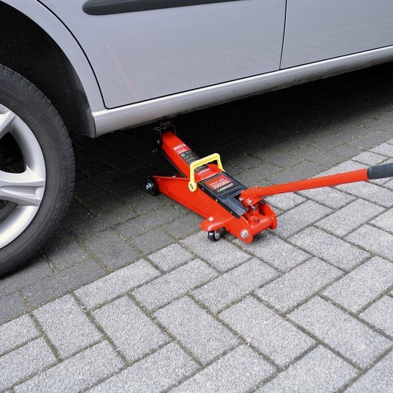 Carpoint Garagekrik – Verrijdbaar – Hydraulisch - Maximaal draagvermogen 2000KG - Hefhoogte van 130-380mm - Automatische veiligheidsklep - Lange pompstang – Zwenkwielen – Met TüV/GS product certificering
