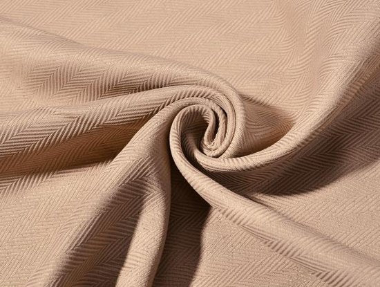 Larson - Luxe Hotel Serie Blackout Gordijn - Visgraat motief - Haken - Donker taupe - 300 x 250 cm - Verduisterend & kant en klaar