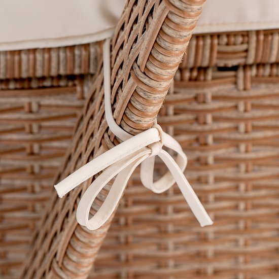 Luxe Polyrattan Ligstoel met Kussen – Verstelbaar – Weerbestendig – Crème – 162 x 64 x 86 cm – Draagvermogen 160 kg