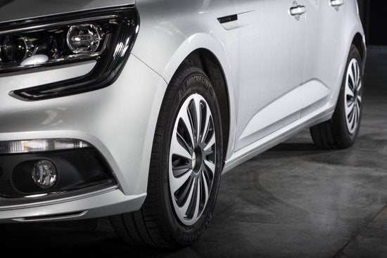 Michelin Wieldoppen 16 inch - zilver/zwart - nvs