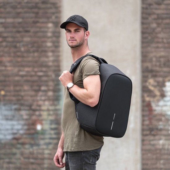 XD Design Bobby Hero XL - Anti-Diefstal Laptop Rugzak 21.5 liter - Zwart - Waterafstotend - Met USB oplaadpoort - 17 inch