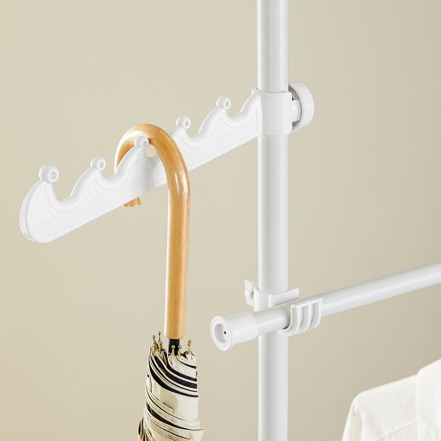 SoBuy FRG34-II-W Verstelbare Telescopische Kledingrek Wit - 147-195 x 200-295 cm - Open Kast met Stangen en Planken