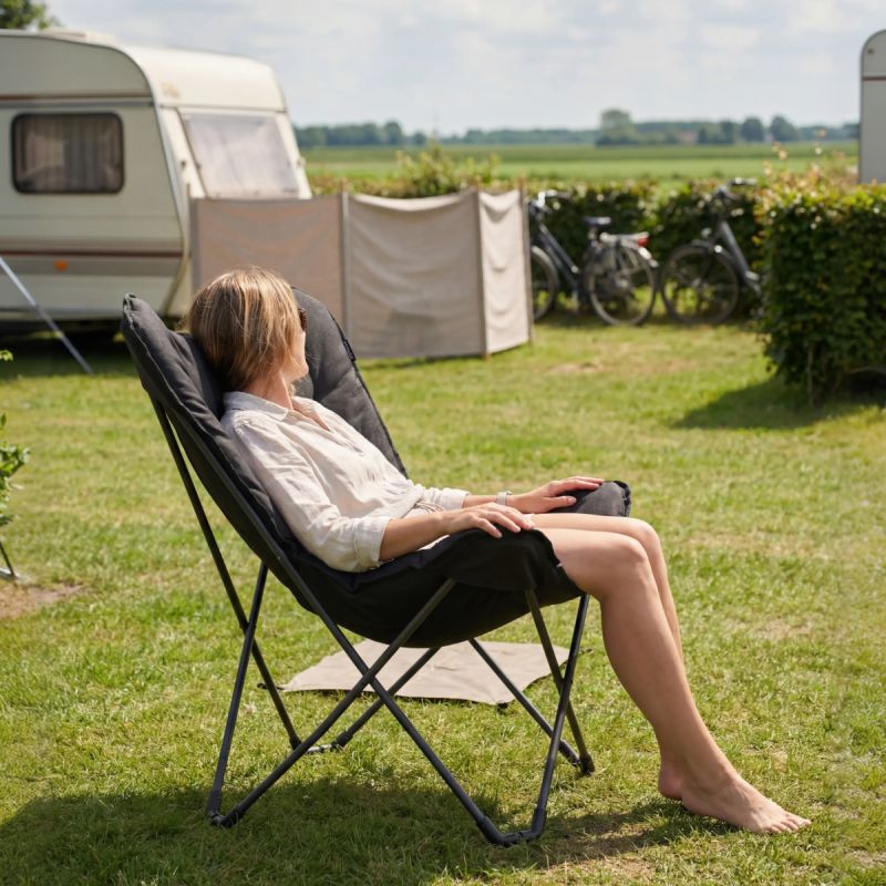 Trvlmore – Vlinderstoel Campingstoel – 82 x 70 x 92 cm – Voorzien Van 136 kg Draagvermogen En Inklapbaar Design En Inclusief Draagtas – Voor Camping En Tuin – Zwart Polyester En Staal