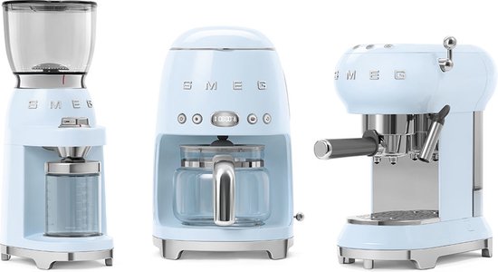 SMEG DCF02PBEU Filterkoffiemachine - Koffiezetapparaat - 10 Koppen - Warmhoudfunctie 40 min - Aroma Instelling - Programmeerbare Startfunctie - 50’s Style - Pastelblauw
