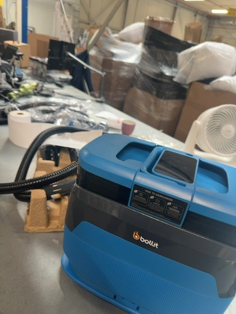 BOLLIT 5-in-1 Tapijtreiniger PRO 1650W - Stoomreiniger en Vlekkenreiniger - 100° Stoom - Bankreiniger - Meubelreiniger - Handstomer - Matrasreiniger - Zetelreiniger - Reiniger voor auto, bank, vloer, en tapijt