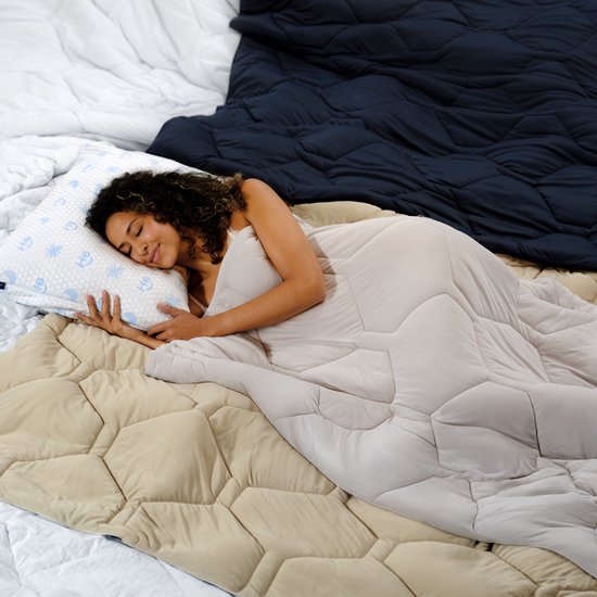 HappyBed Dekbed zonder overtrek 240x220 - Wasbaar Zomerdekbed - Bedrukt dekbed zonder hoes - Hoesloos Dekbed - Lits Jumeaux - Taupe