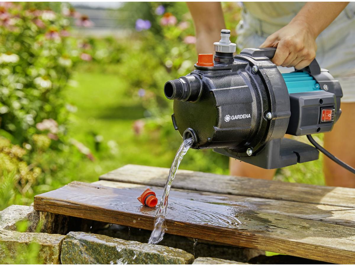 Gardena Besproeiingspomp 3700/4 Basic - 800 W - 3.700 l/u - Gietijzer - 41 m opvoerhoogte