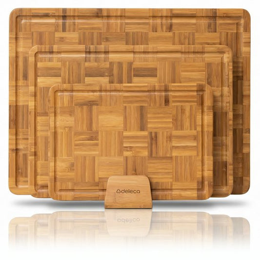 Deleca 3-delige Snijplankenset Bali met Houder - Snijplanken (40x30 | 33x24 | 26x18 cm) - Voor Japandi Keuken - Serveerplank, Kaasplank, Borrelplank, Snijplank en Tapasplank - Gecarboniseerd FSC Bamboe