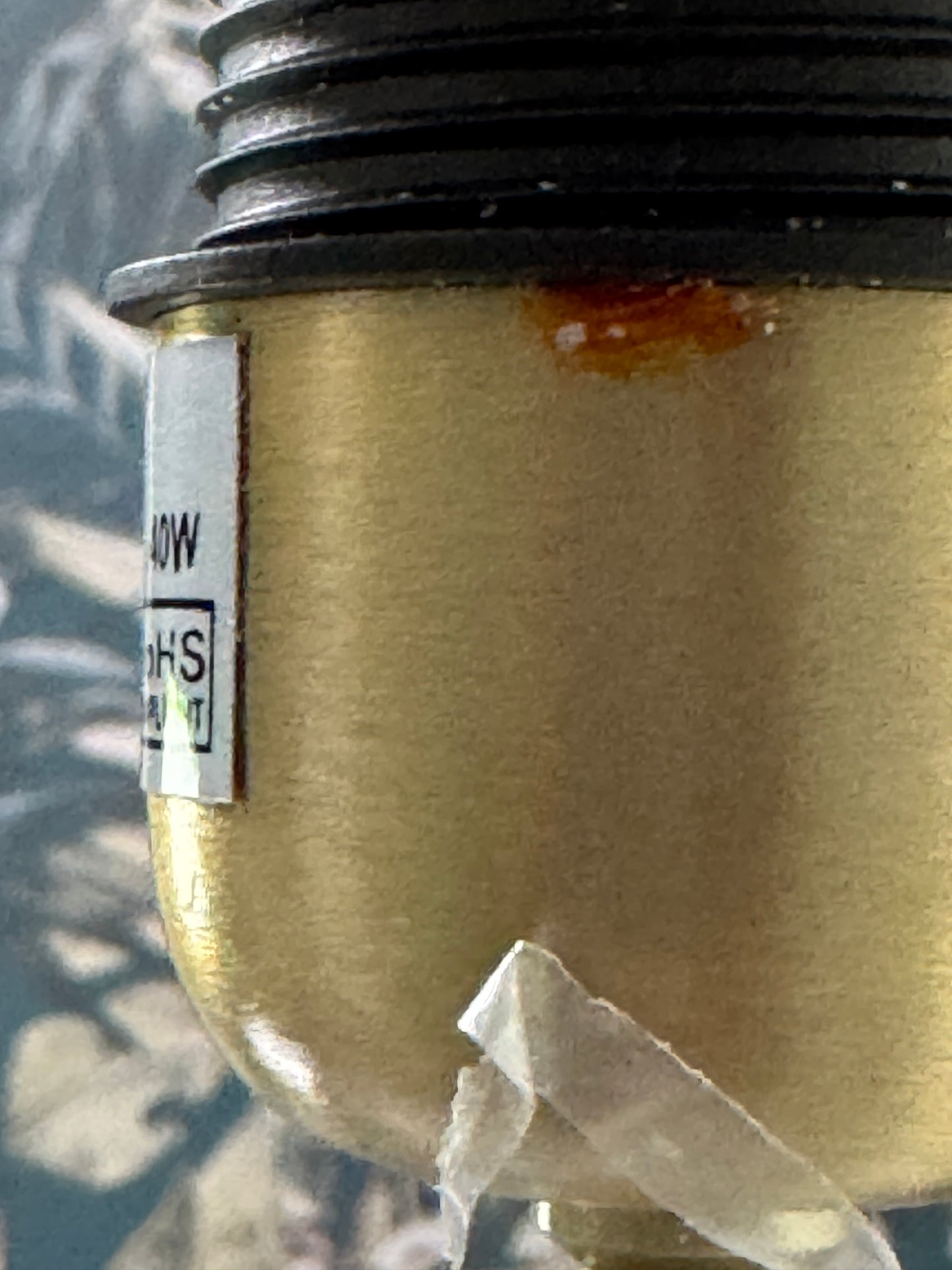 Algemeen Product code	8211985 Merk	Light & Living EAN	8717807615185 Kleur	Goud Vorm	Ovaal Materiaal	Metaal Draadkleur	Zwart Plug	Yes Assortimentgroep	Lighting