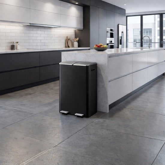 Bayt Prullenbak - Prullenbak 60 Liter (2x30) - Vuilnisbak 60 Liter - Pedaalemmer 60 Liter - Prullenbak Afvalscheiding - Prullenbak 2 Vakken - Afvalbak - RVS - Zwart/Zilver