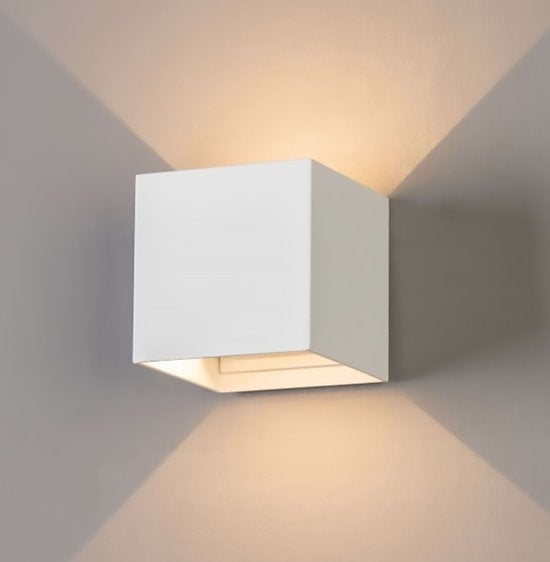Goliving lamp – Wandlamp wit binnen en buiten – Kubuslamp industrieel – Waterdichte LED-verlichting - Energiezuinig en roestvrij - 10 x 10 x 10 cm
