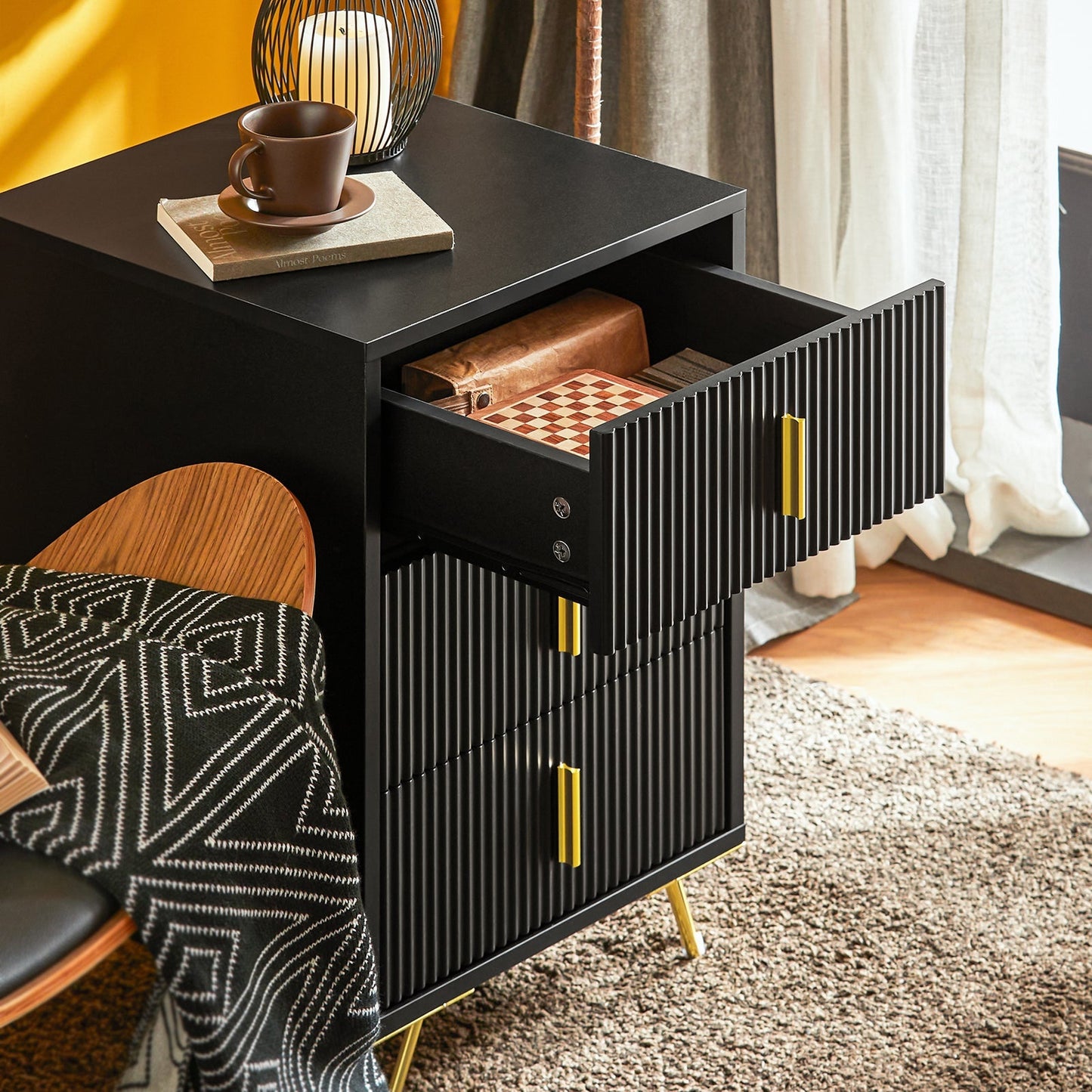 SoBuy Bijzetkastje - Nachtkastje met 3 uitschuifbare lades - Max. 33KG - 40 x 40 x 63 cm - Zwart/Goud