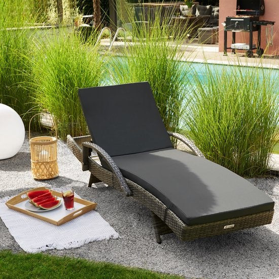 tectake® - Wicker ligstoel ligbed zonnebed - Verstelbare rugleuning (5 standen) - Incl. ligkussen met wasbare hoes - grijs - poly-rattan