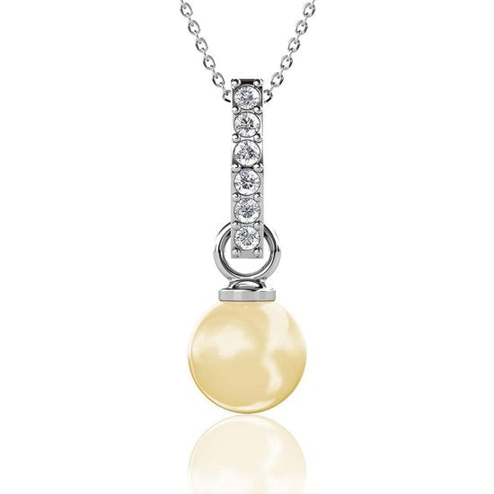 Yolora Dames Ketting met Hanger - Kalpa Camaka Parel en Kristallen - Zilverkleurig - 18K Witgoud Verguld - Vrouwen Collier Zilver - Sieraden - Luxe Giftbox - Geschenkdoos - Cadeau doos - Exclusieve Geschenkverpakking - Mooie Cadeauverpakking