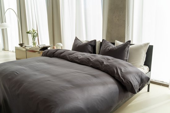 Kayori Satijn Dekbedovertrek Saya 240x200/220 cm + 2 slopen – Antracite – 100% Katoensatijn