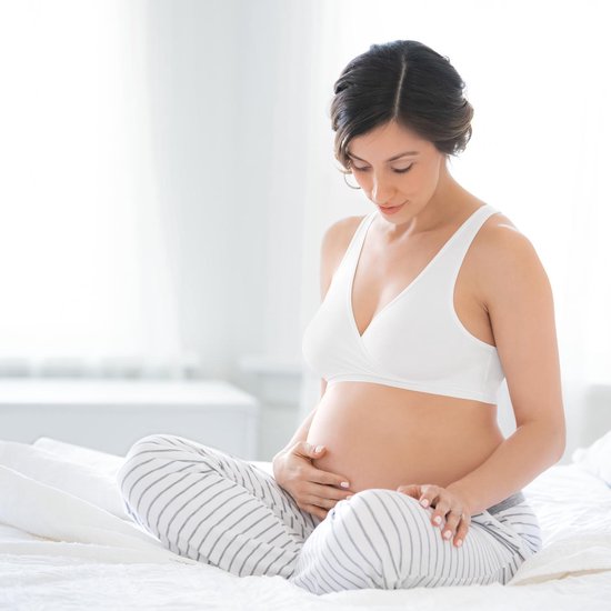 Medela Keep Cool Sleep bh - Naadloze slaapbh - Zwangerschapsbh - Voedingsbh met 2 ademende zones - Soft Touchmateriaal - Wit - Maat S