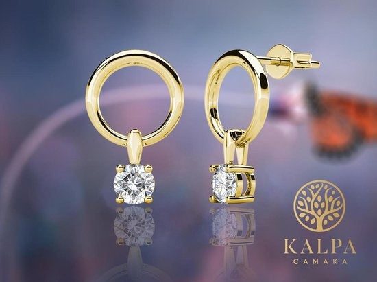 Yolora Dames Oorbellen met Kalpa Camaka Kristallen - Goudkleurig - 18K Geelgoud Verguld - Vrouwen Oorhangers Goud - Oorknoppen - Sieraden - Luxe Giftbox - Geschenkdoos - Cadeau doos - Exclusieve Geschenkverpakking - Mooie Cadeauverpakking