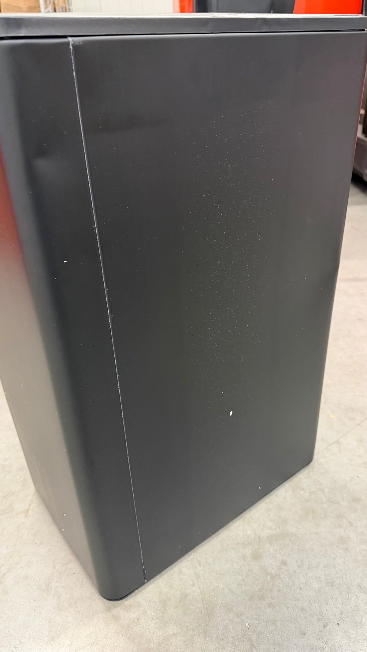 Bayt Prullenbak - Prullenbak 60 Liter (2x30) - Vuilnisbak 60 Liter - Pedaalemmer 60 Liter - Prullenbak Afvalscheiding - Prullenbak 2 Vakken - Afvalbak - RVS - Zwart/Zilver