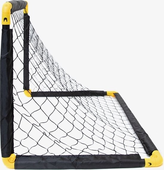 Umbro Voetbaldoel - Voetbalgoal 90 x 59 x 61 cm - Voetbal Goal Opvouwbaar - Makkelijk op te Bergen - Voetbal Training Doel voor Kinderen en Volwassenen - Kunststof - Zwart/ Geel