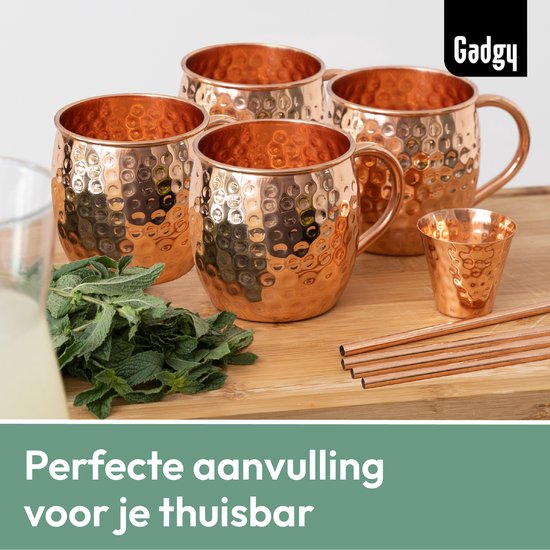 Gadgy Moscow Mule Bekers 4-delige Set - 100% Koper - Cocktailset : 4 Cocktailglazen, 4 Rietjes & 1 Barmaatje - Cadeau voor Vrouw en Man